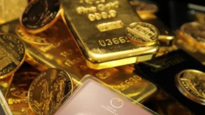 Gold hits fresh high of Rs 61,000 over eco, geopolitical fears
