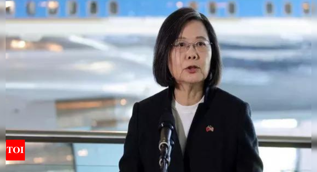Taiwan: Taiwan says 1 Chinese aircraft, 3 warships detected around island – Times of India