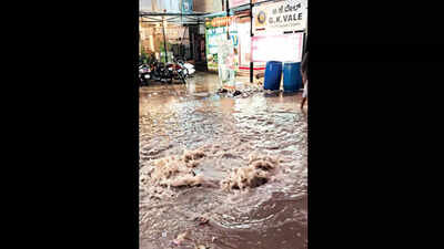 Mahadevapura residents struggle due to waterlogging, bad visibility
