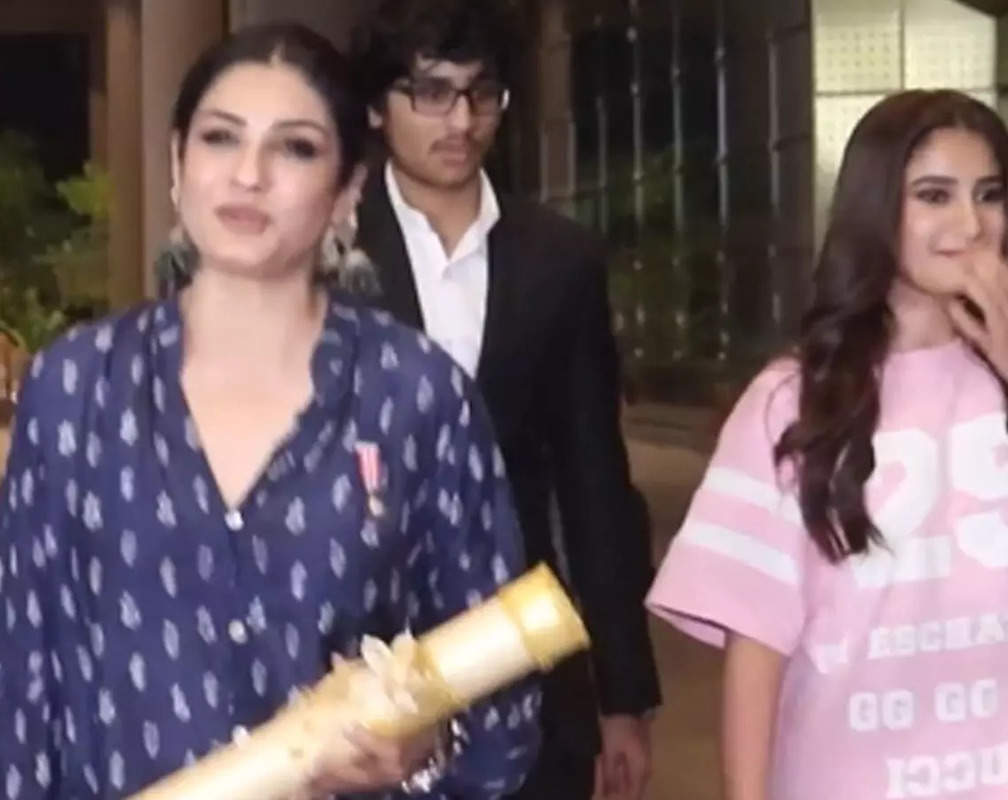 
Here's how Raveena Tandon reacted after a man seeking selfie pushed her daughter at Mumbai airport
