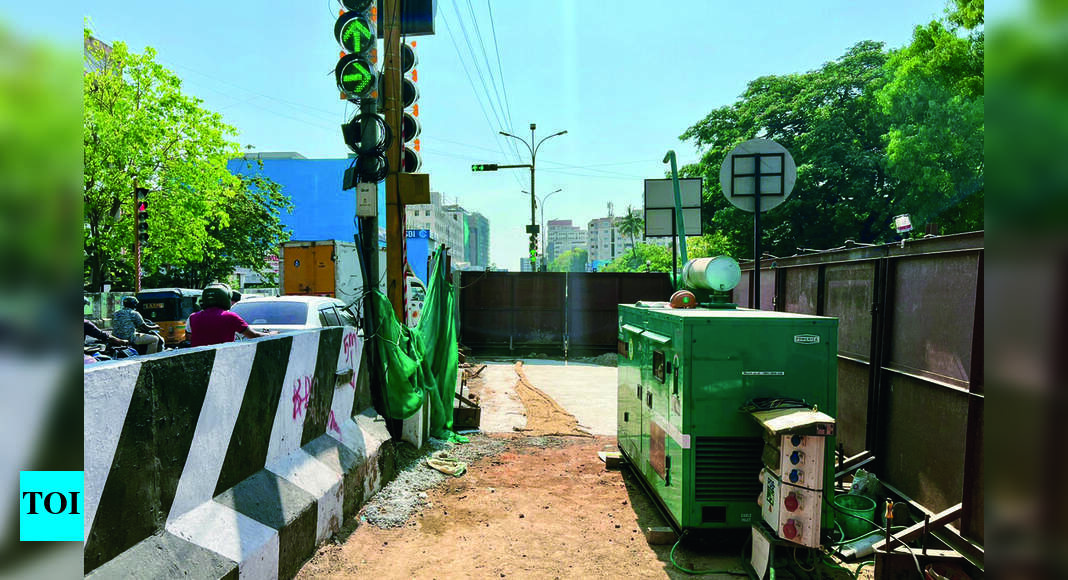 Chetpet Metro Rail’s Blue Barricades Are Back On Everbusy Poonamallee
