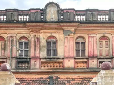 Decor inspo to take from these forgotten mansions of India