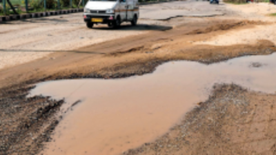 Cratered, no repairs: Commute a nightmare on Dwarka Expressway link
