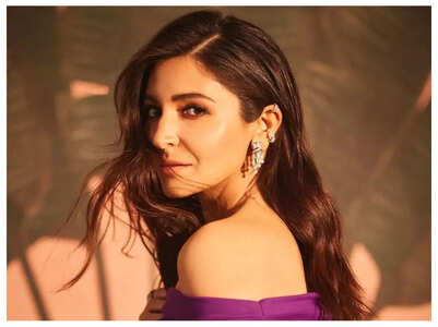 Is Anshuka off to Bengaluru to support Virat?