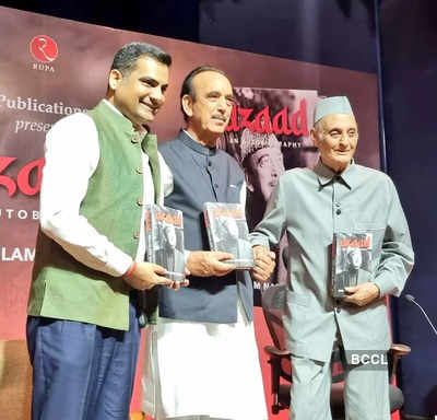 Ghulam Nabi Azad's autobiography 'Azaad' launched in New Delhi