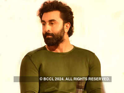Ranbir Kapoor's New 'Yeh Jawaani Hai Deewani' Beard Is The Post