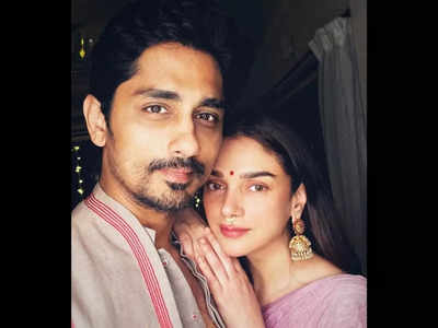 Aditi Rao Hydari drops a picture with rumoured beau Siddharth and her peeps; he has the cutest comment on it - See inside