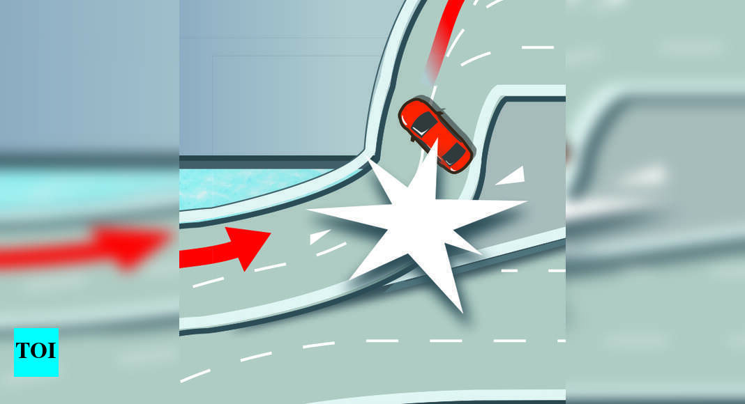 Teen Killed As Suv Overturns After Crashing Into Divider | Bhopal News ...