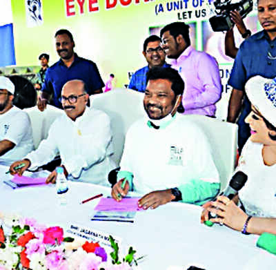 Mahto pledged his eyes, but cornea could not be retrieved