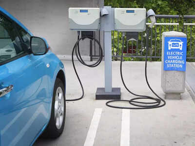 No petrol, diesel, CNG cabs in Delhi in future: Only EVs to be allowed