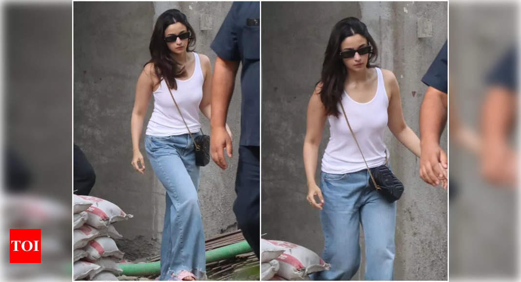 Ranbir Kapoor looks cool as he stepped out in the city in a casual outfit