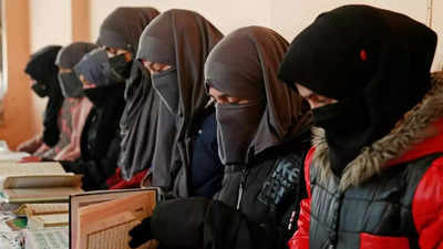 Afghan religious scholars criticize girls' education ban