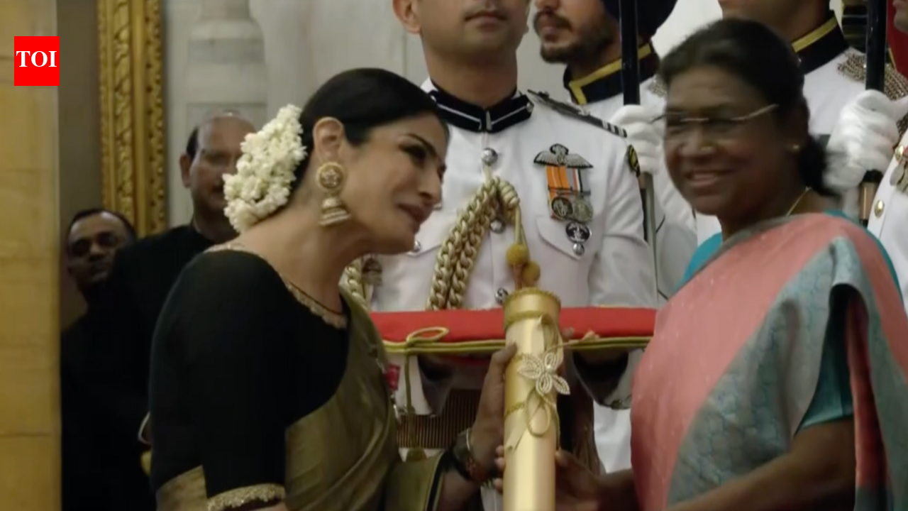 Padma Shri awardee Raveena Tandon shares her fan girl moments with ...