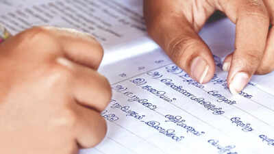 250 historians slam ‘partisan agenda’, textbook changes