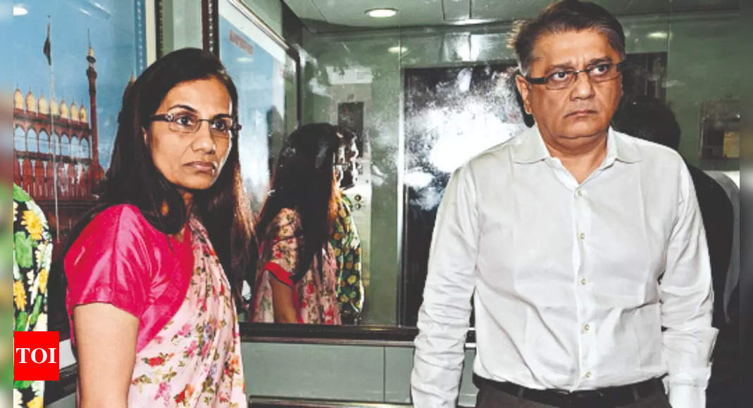 CBI mengajukan lembar tuntutan terhadap Kochhars dan Dhoot dalam kasus pinjaman