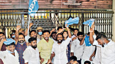 Jumbo Kerala Students Union list: V T Balram, K Jayant quit as supervisors
