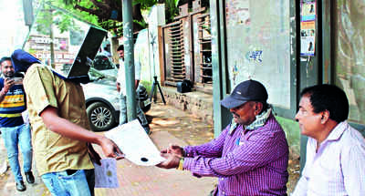 UPP candidates hold innovative campaigns in Dharwad