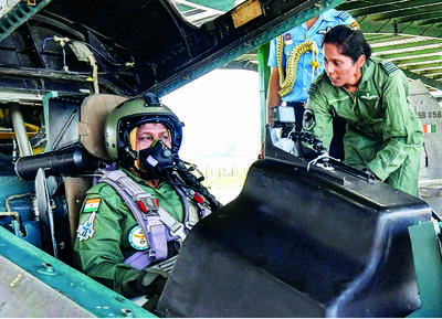 Prez flies on maiden sortie in fighter jet in Assam’s Tezpur
