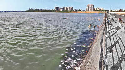 Red worms flow out of taps, SMC to get fresh Ukai water