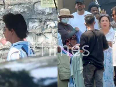 SRK & Farah Khan spotted shooting in the city