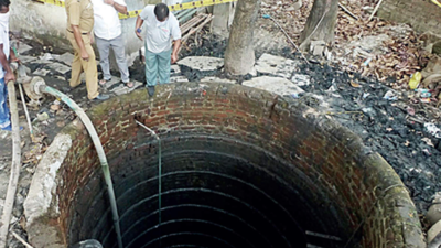Two labourers die after inhaling toxic gas while cleaning well in Nagpur
