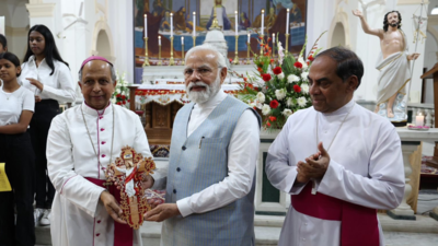 PM Narendra Modi visits Delhi church on Easter