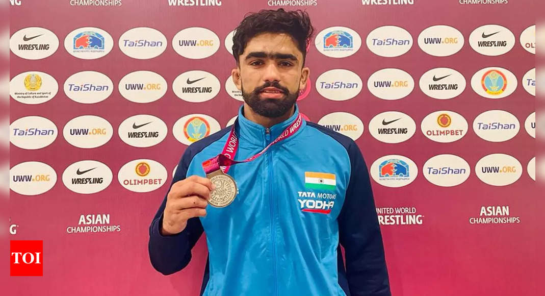 India win three medals at Asian Wrestling Championships | More sports News – Times of India