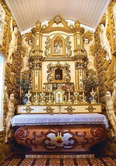 PRAYING IN PRIVATE
