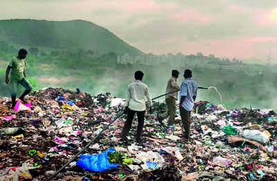 Fire guts garbage mound at Mettupalayam yard