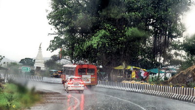 Four dead & 6 injured in lightning strikes in Marathwada
