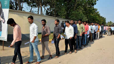 JEE Main 2023 session 2 day 3 exam today: Analysis and student reaction soon