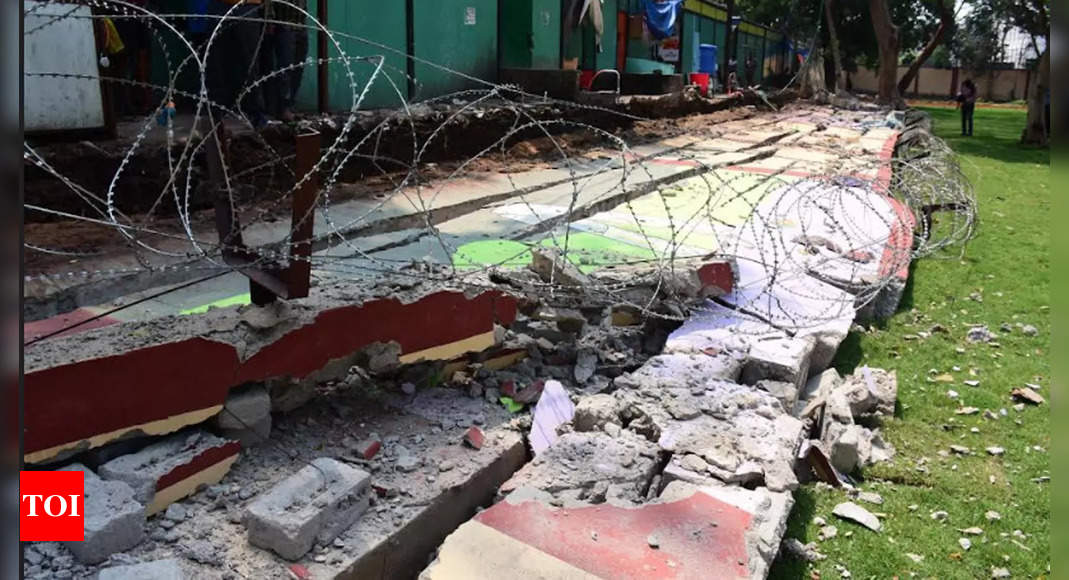 100ft boundary wall of RD Women’s University collapses – Times of India