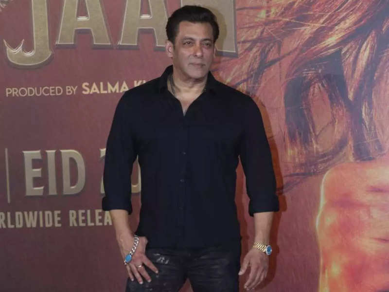 Salman Khan turns lyricist for Kisi Ka Bhai Kisi Ki Jaan, new song to release  soon | Hindi Movie News - Times of India