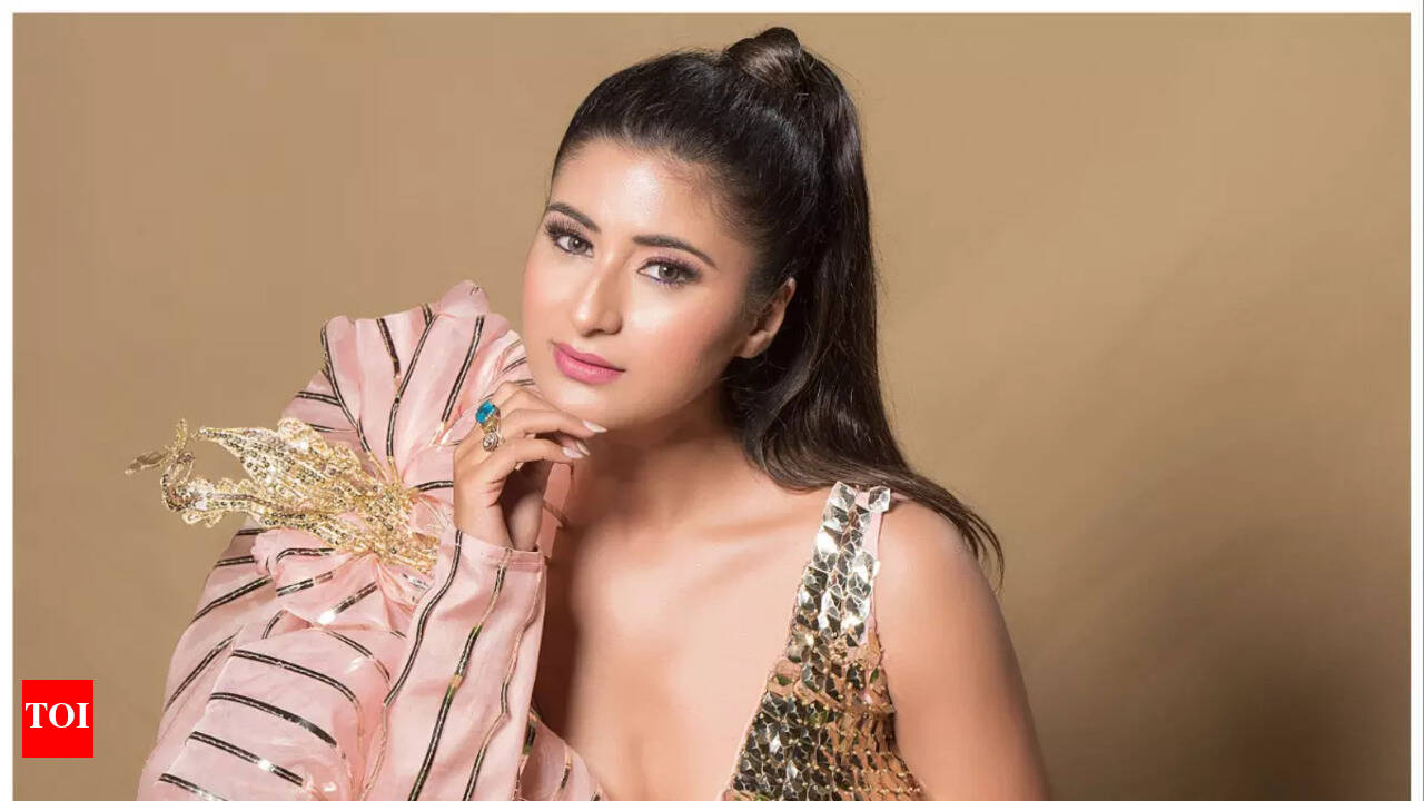 Shiwani Chakraborty: The fact that I am not playing a bahu in Shravani is a  welcome change - Times of India
