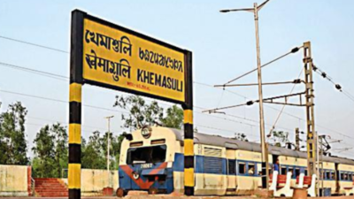 Kudmi rail, road blockades end, relief for commuters