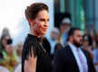 
"Wasn't easy but worth it", Hilary Swank becomes proud mom to twins
