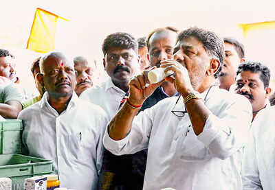 Amul vs Nandini milk: Due to fierce political war, Amul may enter Bengaluru market after polls