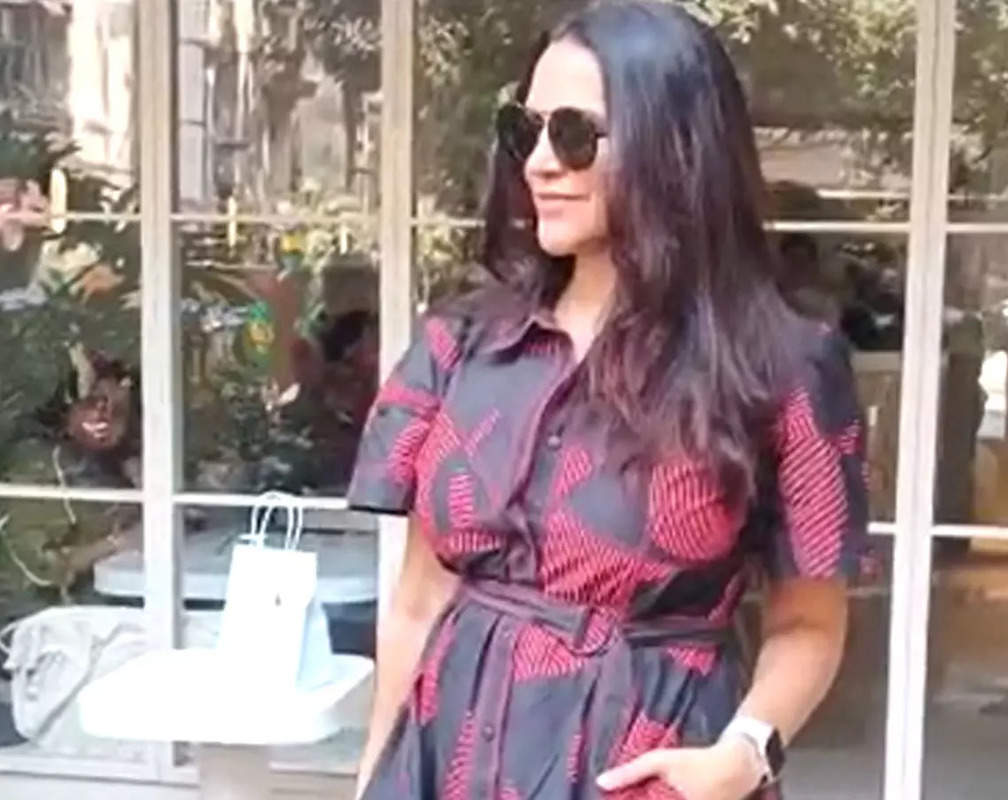 
Neha Dhupia oozes confidence and elegance as she gets clicked in Bandra
