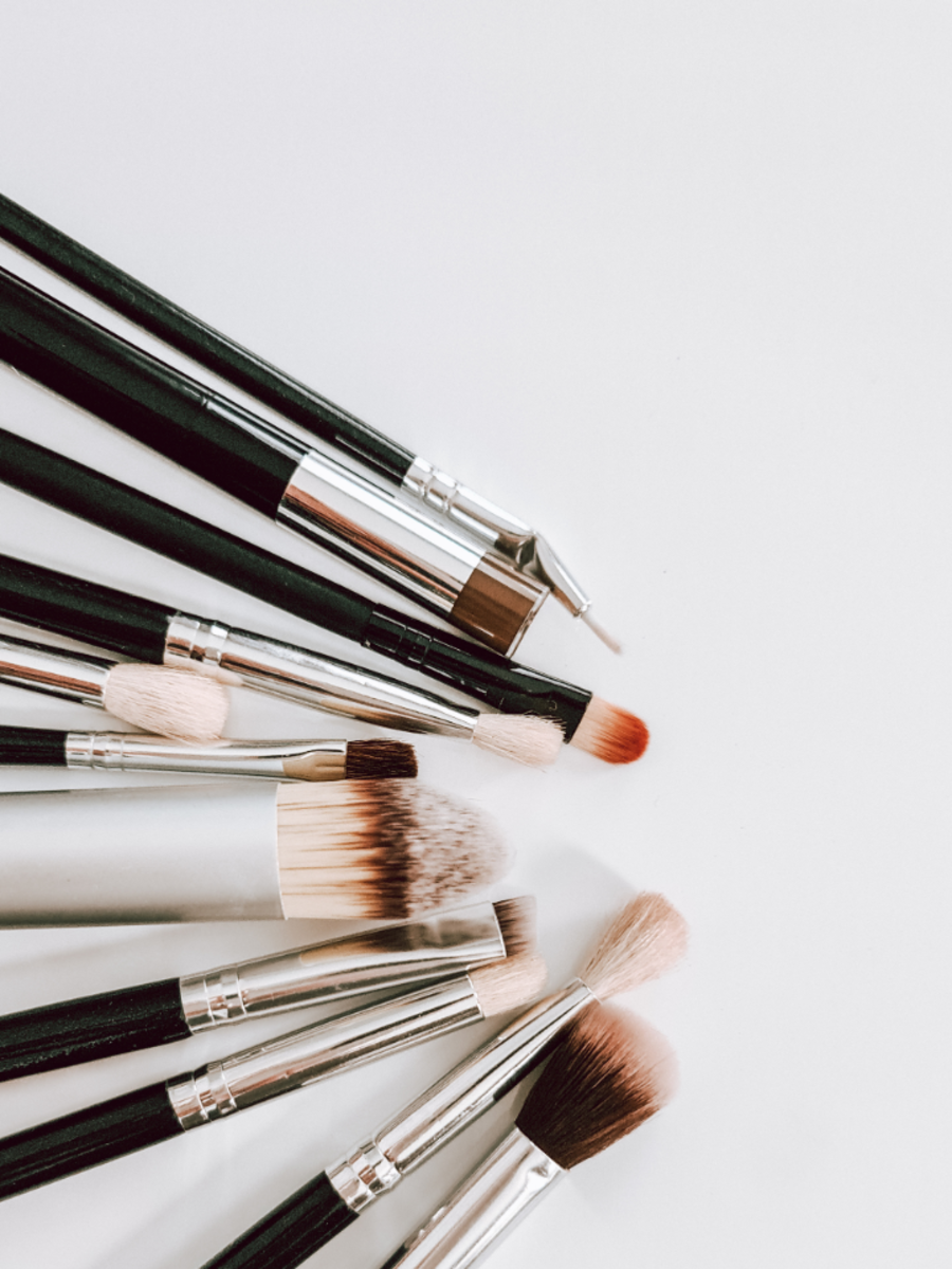 How To Clean Your Makeup Brushes Times Now