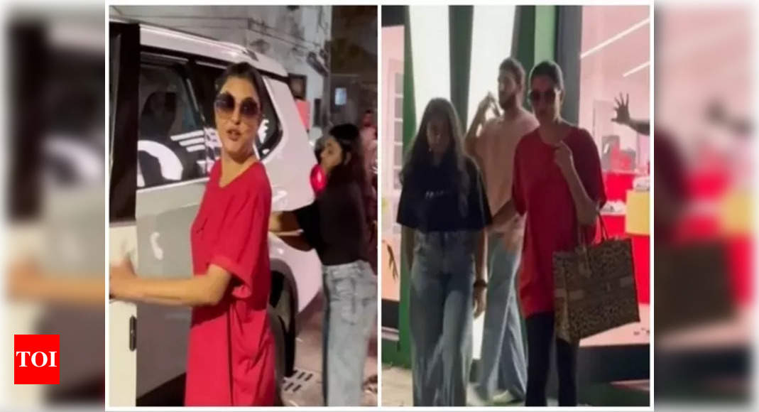 Sushmita Sen goes shopping with ex-boyfriend Rohman Shawl, gets trolled for throwing plastic bottle on the road – Times of India ►