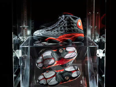 NBA-Jordan's Last Dance sneakers sold for 18 crores