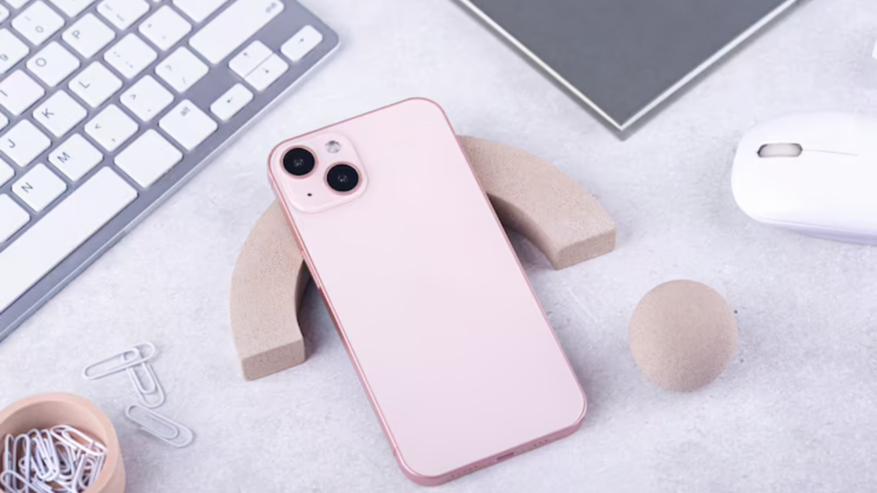 The Best iPhone 15 Accessories and Mobile Essentials - Moment