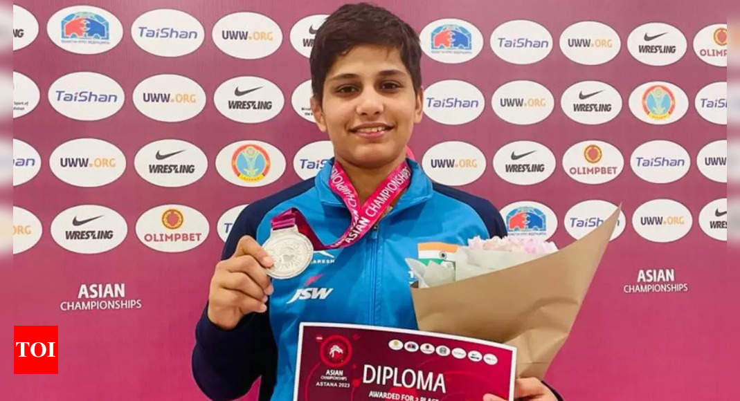 Asian Wrestling Championships: Antim Panghal signs off with silver, four others win bronze | More sports News – Times of India