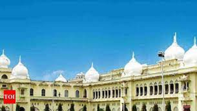 No entry in class, Lucknow University student calls police