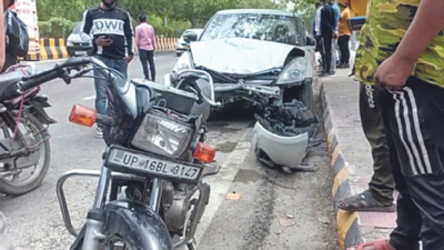 In Noida, 5 injured as car crashes into 2 bikes, cycle