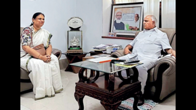 Karnataka elections: Daughter backstabbed me by joining BJP, says Congress leader Kagodu Thimmappa