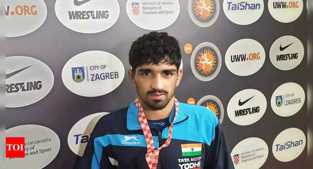 Aman Sehrawat storms into the final of Asian Wrestling Championships