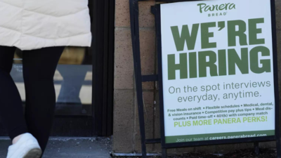 US jobless claims rise but remain at historically low levels