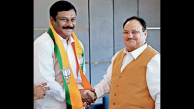 Ex-Nirmal MLA Alleti Maheshwar Reddy junks Congress, joins BJP