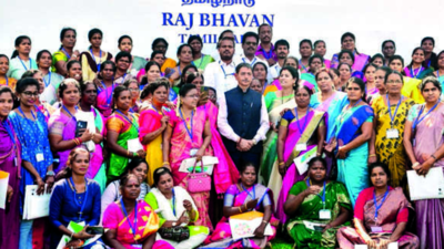 Governor R N Ravi promises funds for Tamil students from other states